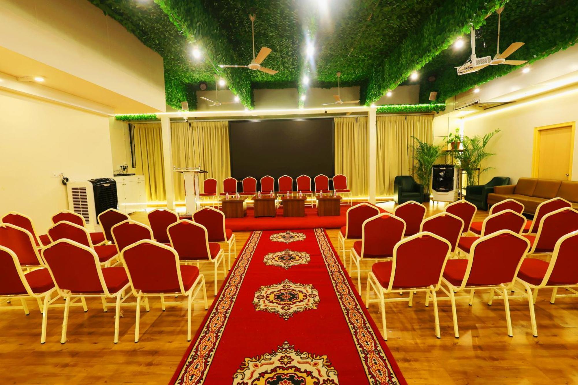 Grand Regency Rajajinagar, Iskcon Temple - Wtc Hotel Bangalore Exterior photo